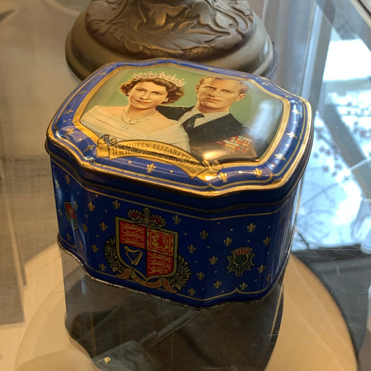 Vintage 1953 Queen Elizabeth Toffee Tin