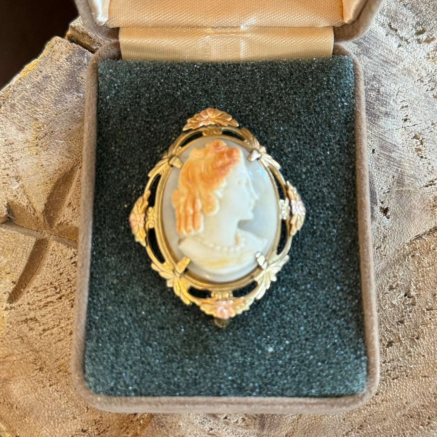 Alice Cameo Brooch